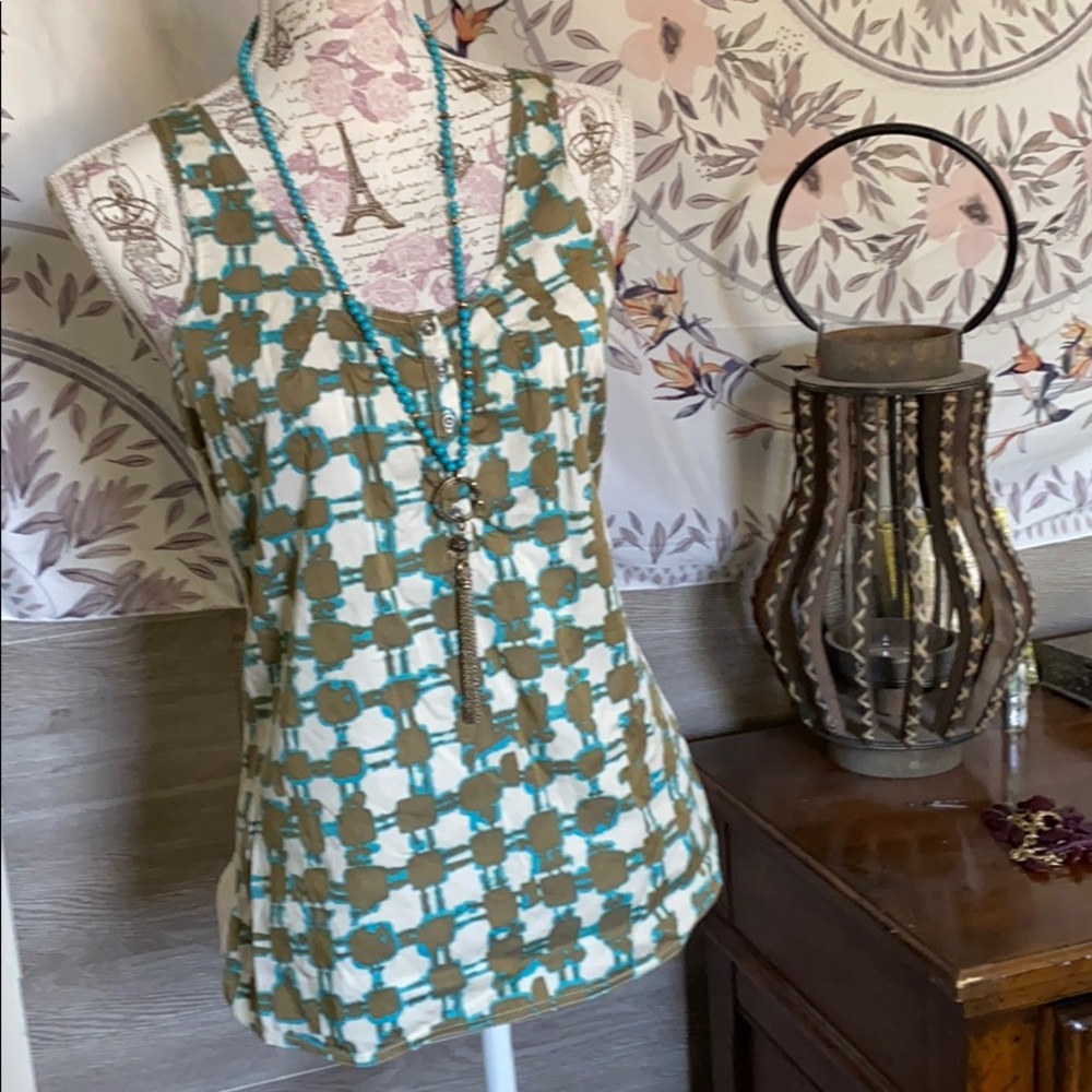 Lucy Sleeveless Blouse
